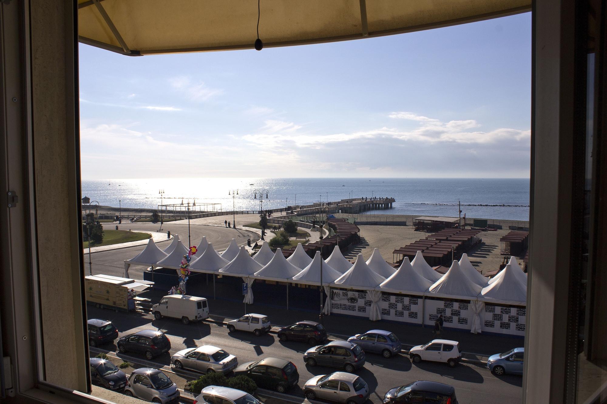 Hotel La Scaletta Lido di Ostia Ngoại thất bức ảnh