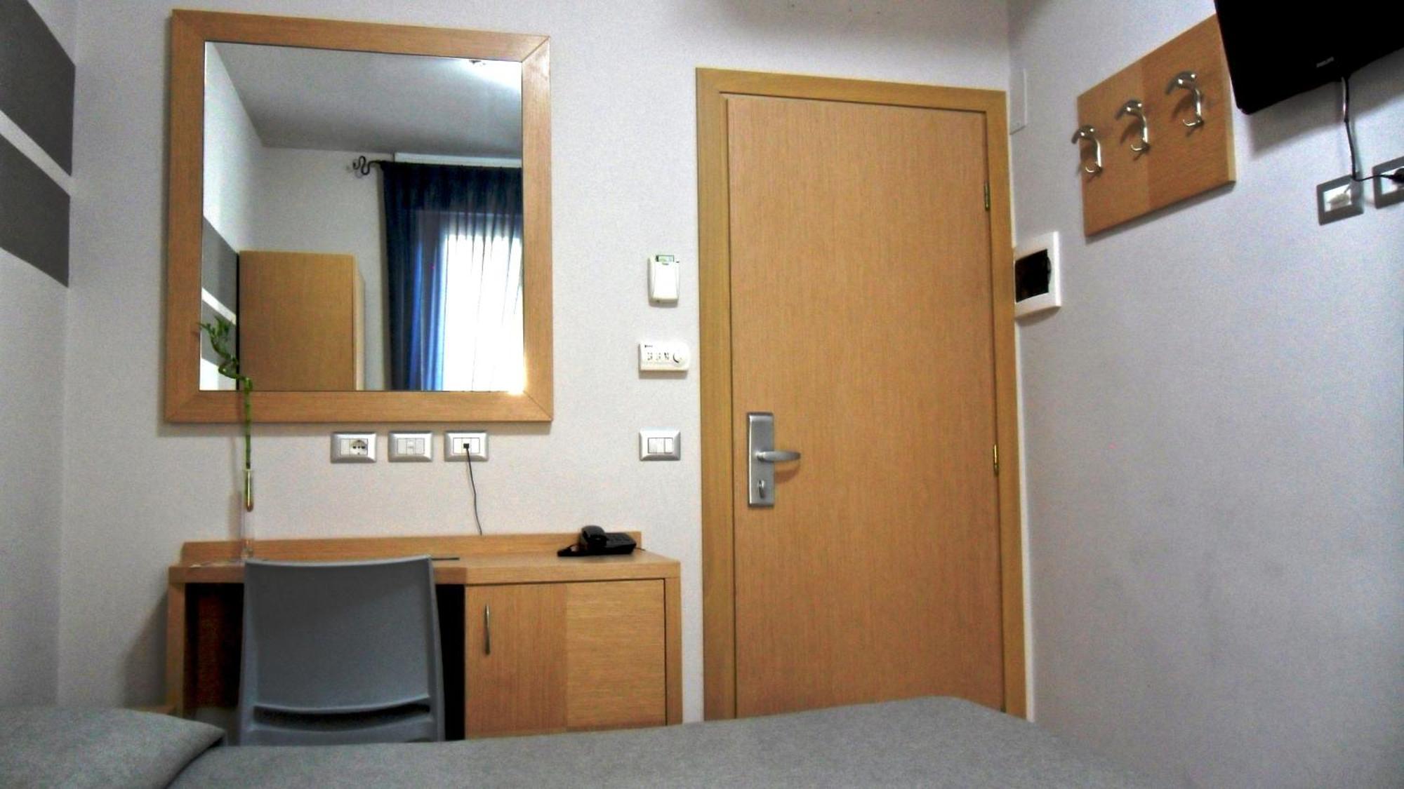 Hotel La Scaletta Lido di Ostia Ngoại thất bức ảnh
