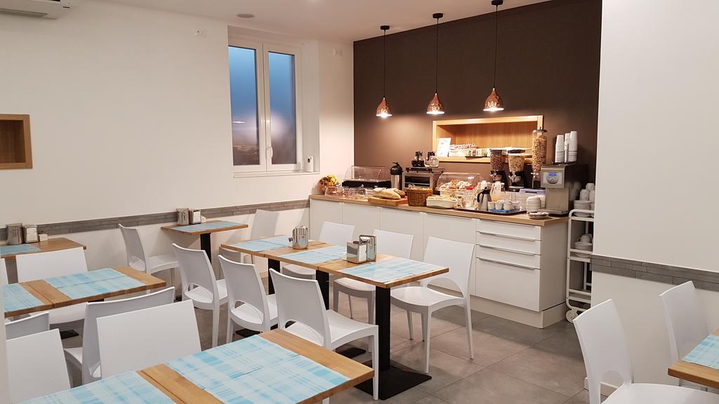 Hotel La Scaletta Lido di Ostia Ngoại thất bức ảnh